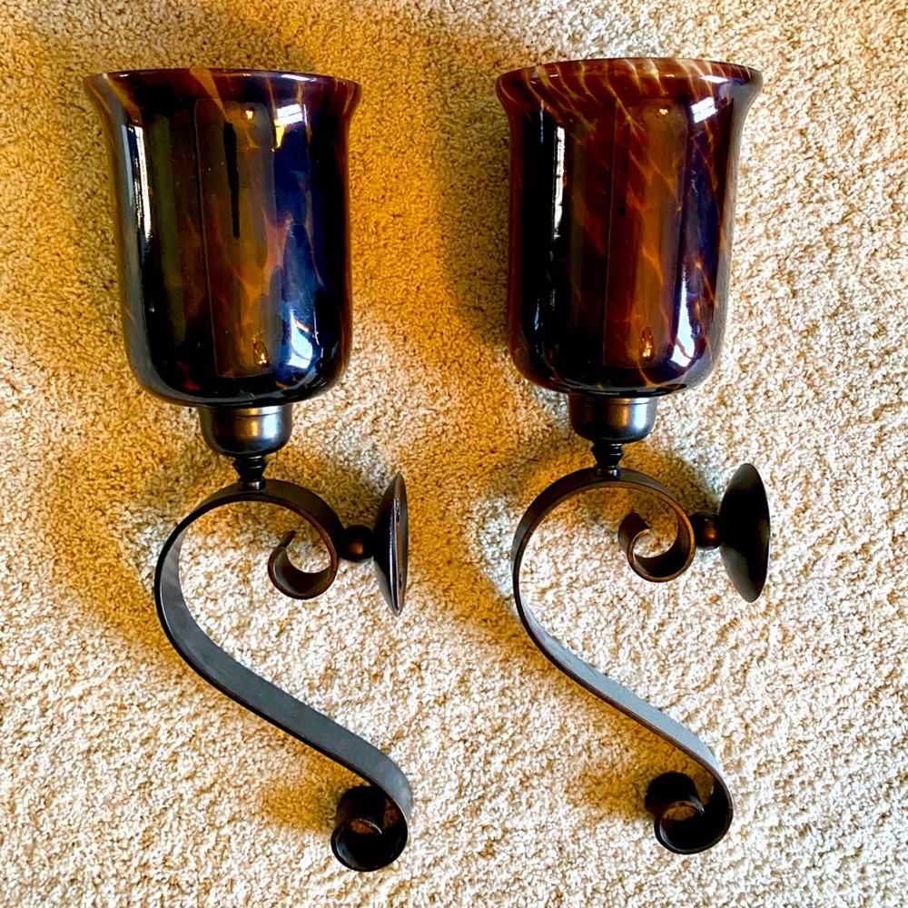 Set of 2 decorative wall sconces